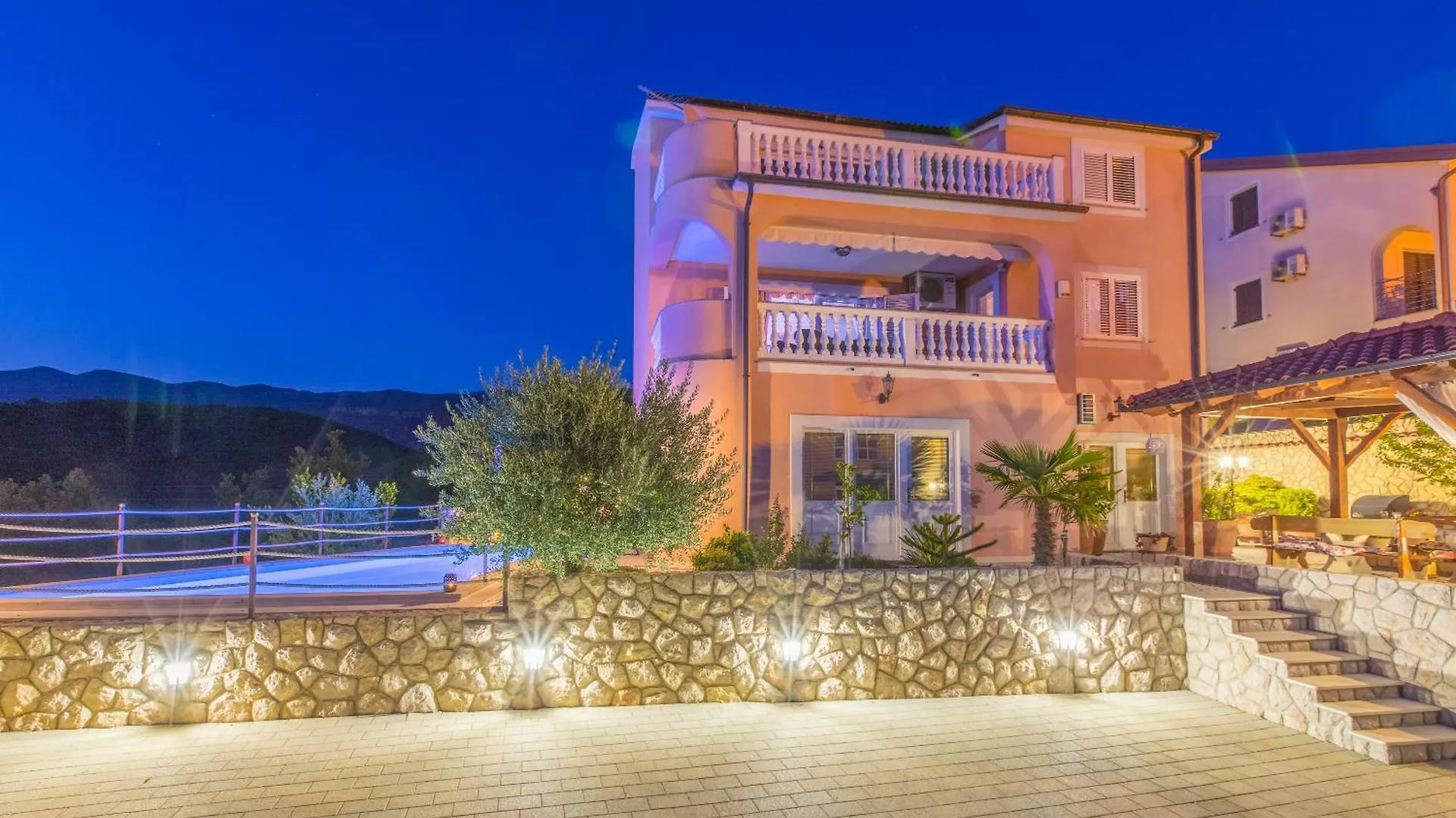 App Villa M Penthouse Crikvenica Apartment